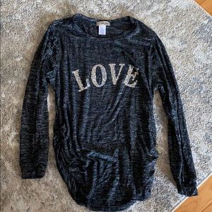 Long sleeve maternity shirt